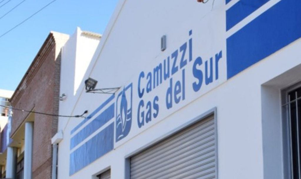 Oficinas de Camuzzi en Trelew y Puerto Madryn.