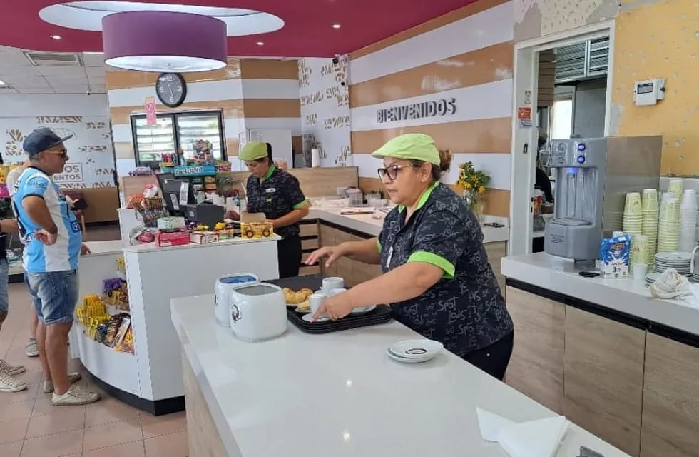 Patricia Nuñez Shop Estación de Servicio Axion Arroyito
