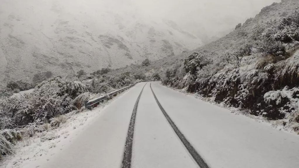 Nieve en Villa de Merlo, San Luis.