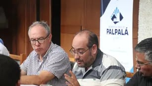 Funcionarios con intendentes, en Palpalá (Jujuy)