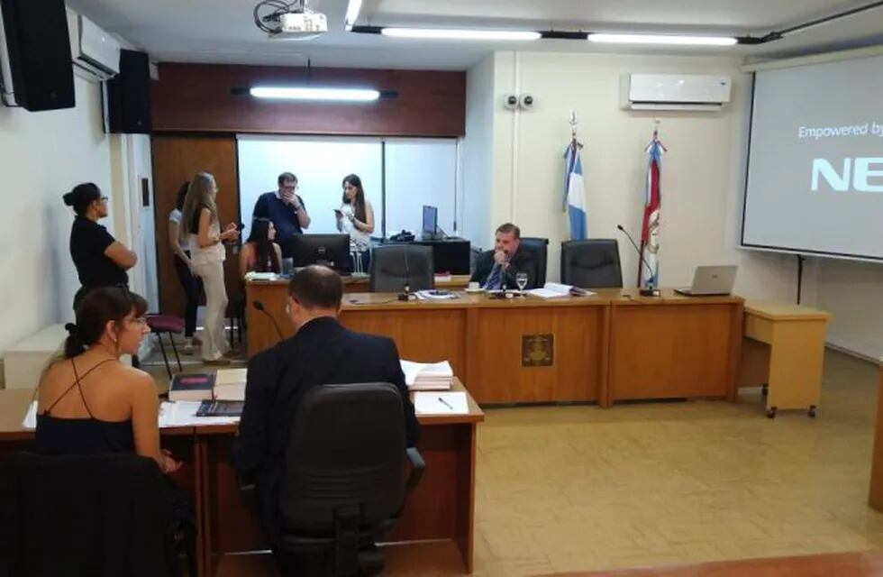 Audiencia en Tribunales para apelar el fallo del juez Osvaldo Carlos sobre el caso de Gonzalo Glaría (Vía Rafaela)
