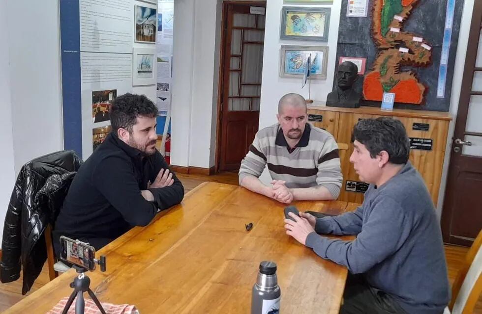 El Espacio Pensar Malvinas recibió la visita del docente Juan Lescano