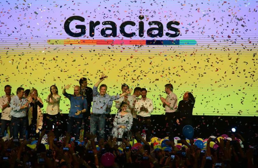 El presidente argentino Mauricio Macri y los miembros de la coalición \