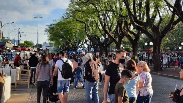 Plaza Feria, una de las primeras actividades por el día de Rafaela