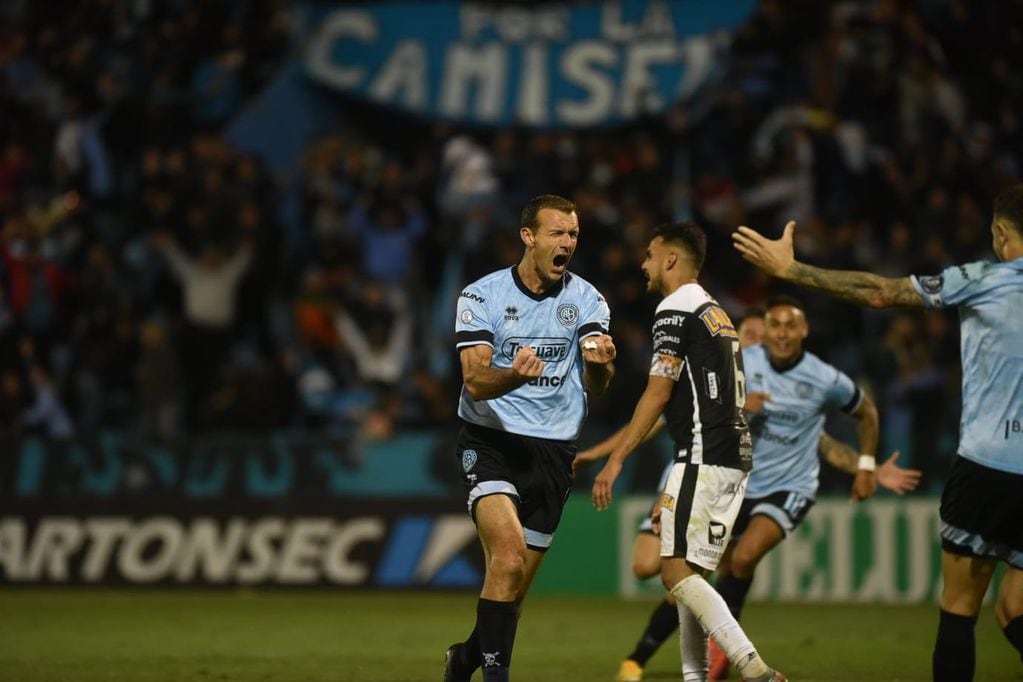Diego Novaretti festeja el 2-1 de Belgrano ante All Boys. (Facundo Luque)
