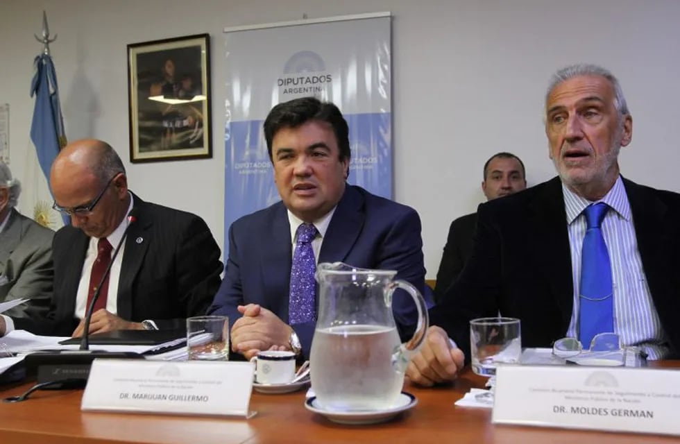 Iguacel anunció aumentos en la energía en conferencia de prensa.