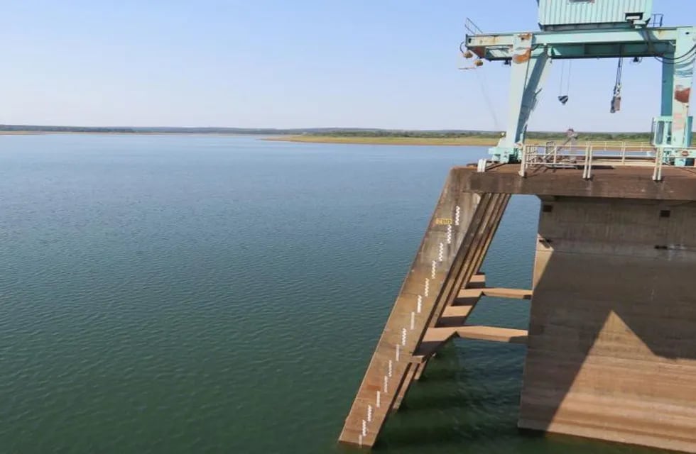El lago de Uruguaí se secó e impide la producción de energía. (Telenorte TV)