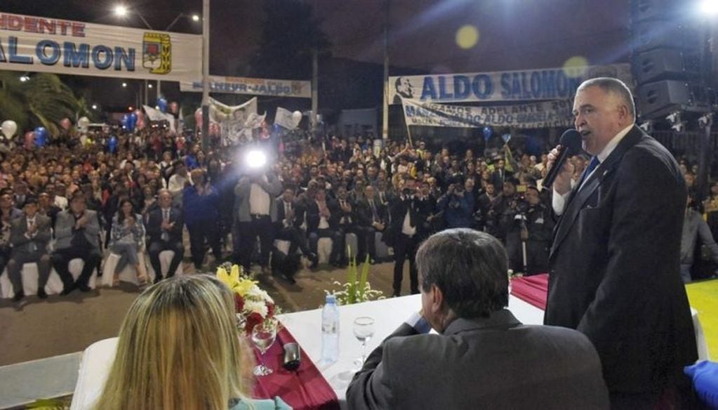 Aldo Salomón asume su segundo mandato como intendente en la ciudad de Alderetes (Facebook: Osvaldo Jaldo).
