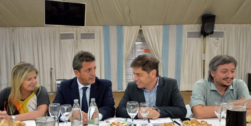 Axel Kicillof con Sergio Massa y Máximo Kirchner (Twitter Axel Kicillof)