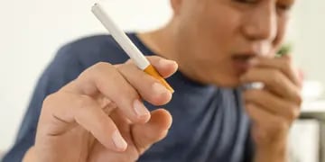 Por qué toso más al dejar de fumar (y cómo aliviar la tos)