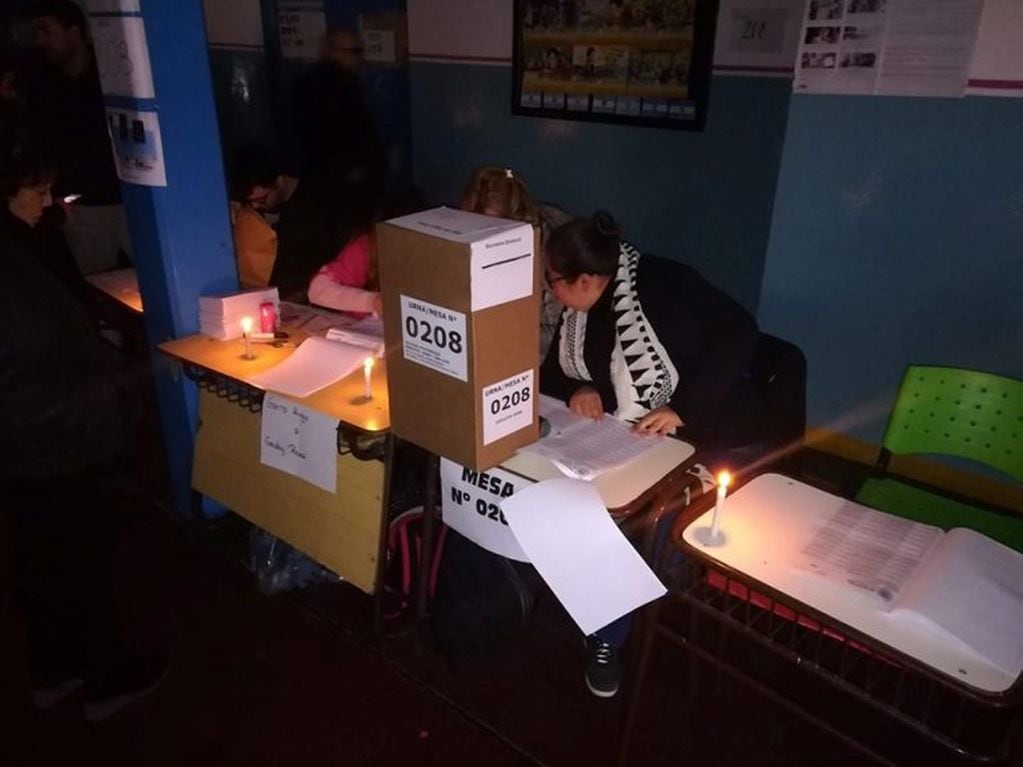 Elecciones en San Luis a la luz de las velas.