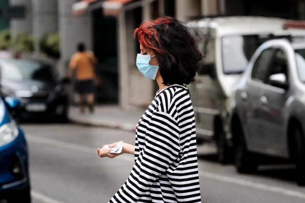 Es la primera mujer que muere por el virus en la Argentina (Foto: EFE/ Raúl Martínez)