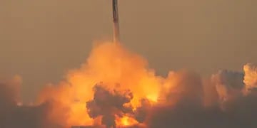 CIENCIA. Space X vuela por segunda vez su meganave interplanetaria Starship (AP)