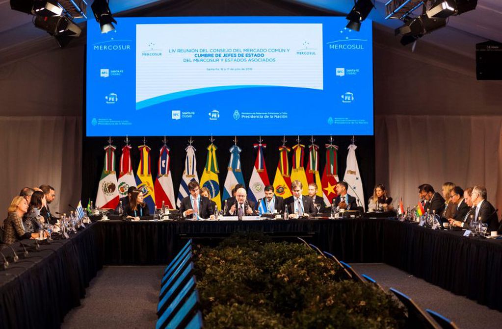 Cumbre del Mercosur: para Faurie el acuerdo con la Unión Europea "es un punto de inflexión". (Photo by STRINGER / AFP)