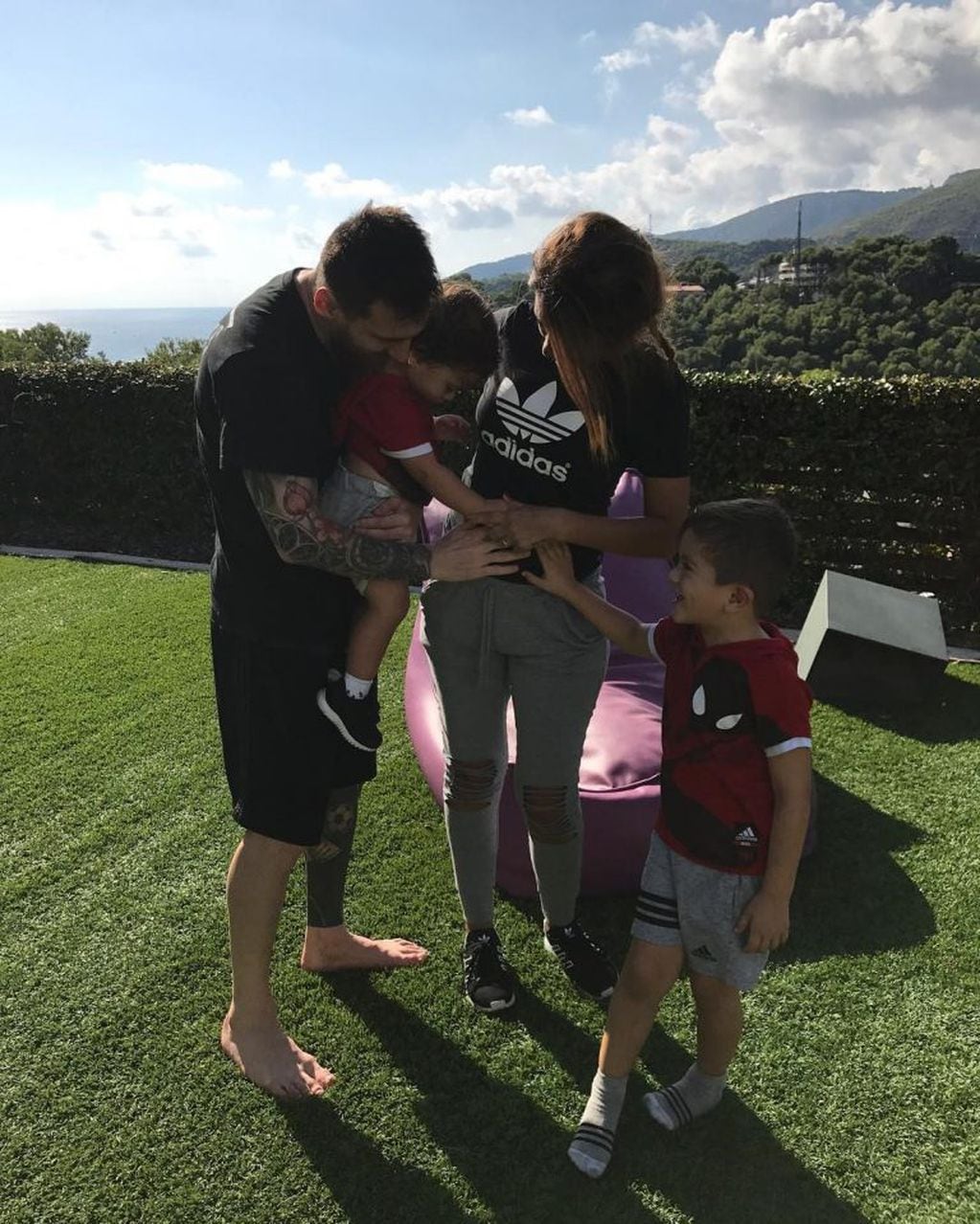 Los recuerdos de Antonela Roccuzzo por el cumpleaños de Thiago Messi. (Instagram/antonelaroccuzzo)