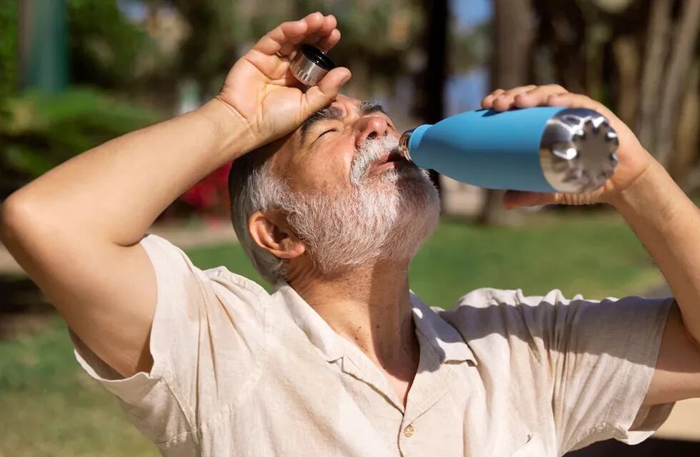 Argentina atraviesa el verano más cálido de su historia, con semanas de altas temperaturas y ciudades que superan los 40° grados. (Freepik)