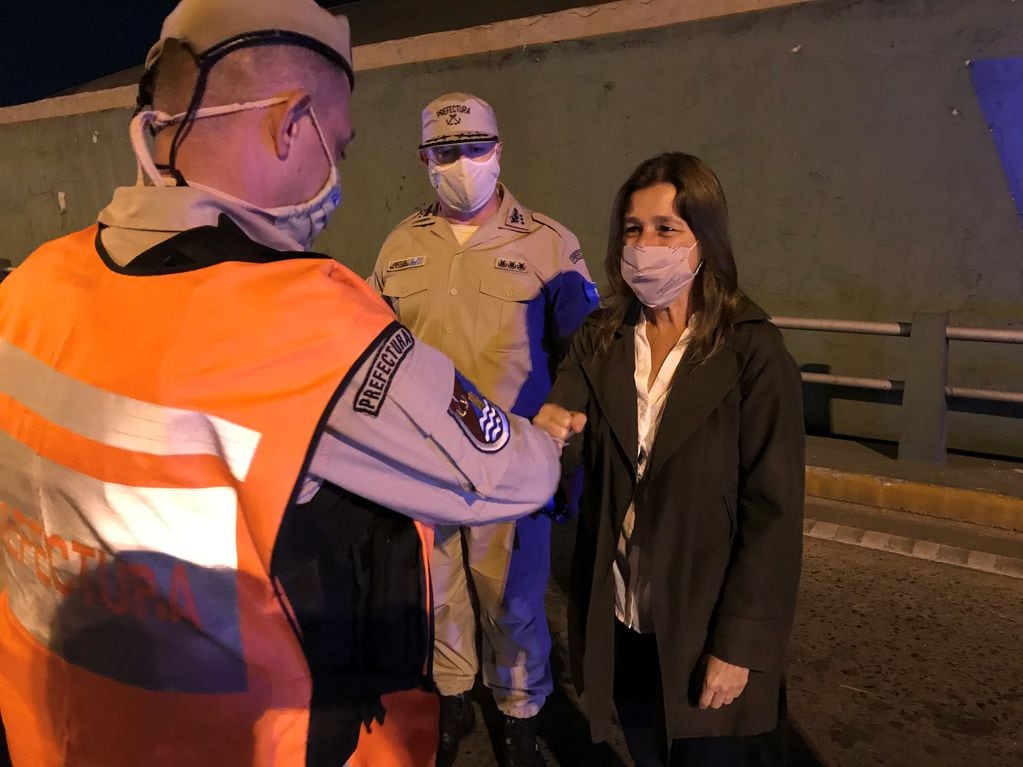 Sabina Frederic en Puente Pueyrredon durante los controles en Amba , en la ciudad de Buenos Aires. Foto Clarin