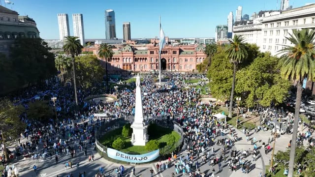 Calculan que alrededor de 50.000-60.000 personas asistieron al Tractorazo en Plaza de Mayo. (Federico López Claro)