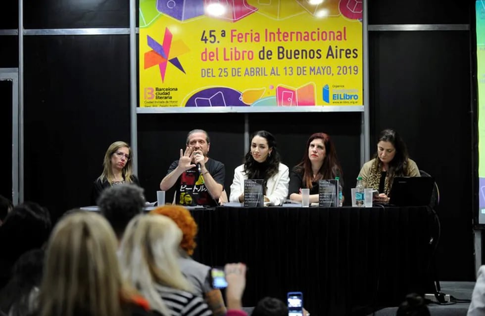 Thelma Fardin en la presentación de su libro (Foto: Juano Tesone, Clarín)