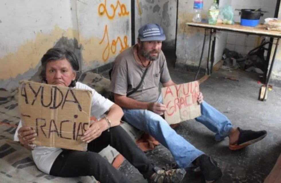 Berta y Miguel Ángel vivieron durante 9 meses en una estación de servicio abandonada y se negaban a recibir asistencia del Estado.