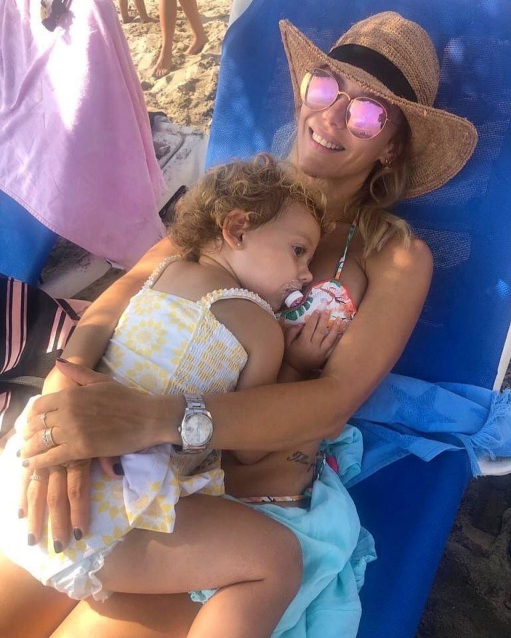 Evangelina Anderson junto a su hija más pequeña, Emma Demichelis (Foto: Instagram/ evangelinaanderson)