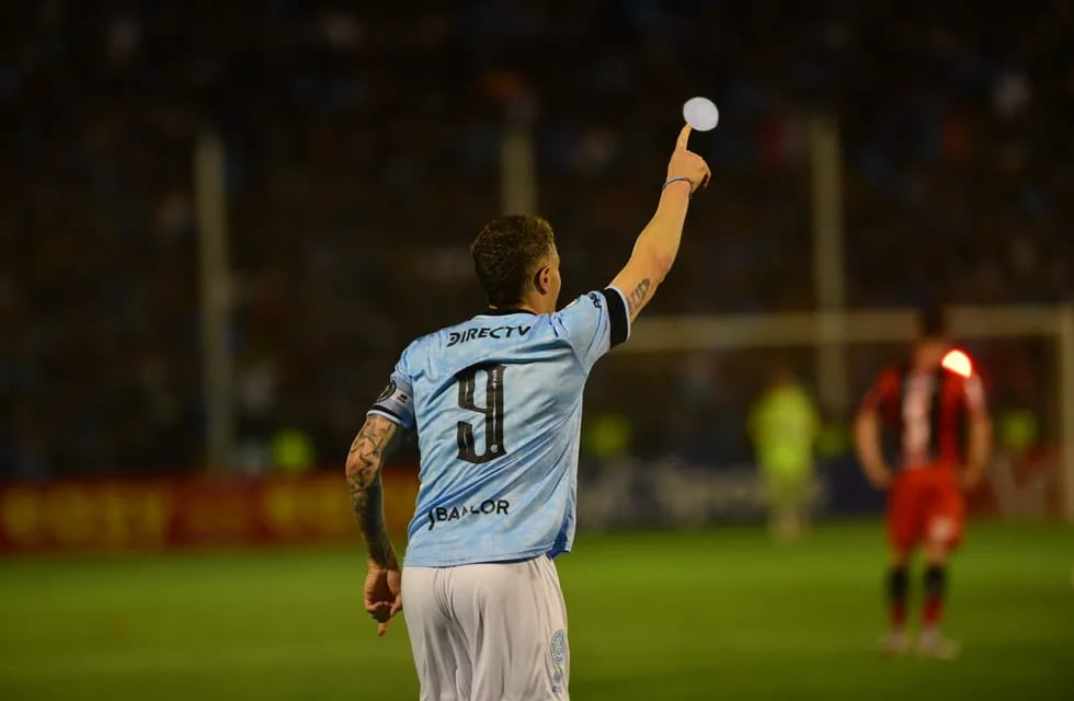 Pablo Vegetti, a puro gol en Belgrano. Lo quiere Carlos Tévez para Rosario Central (La Voz).
