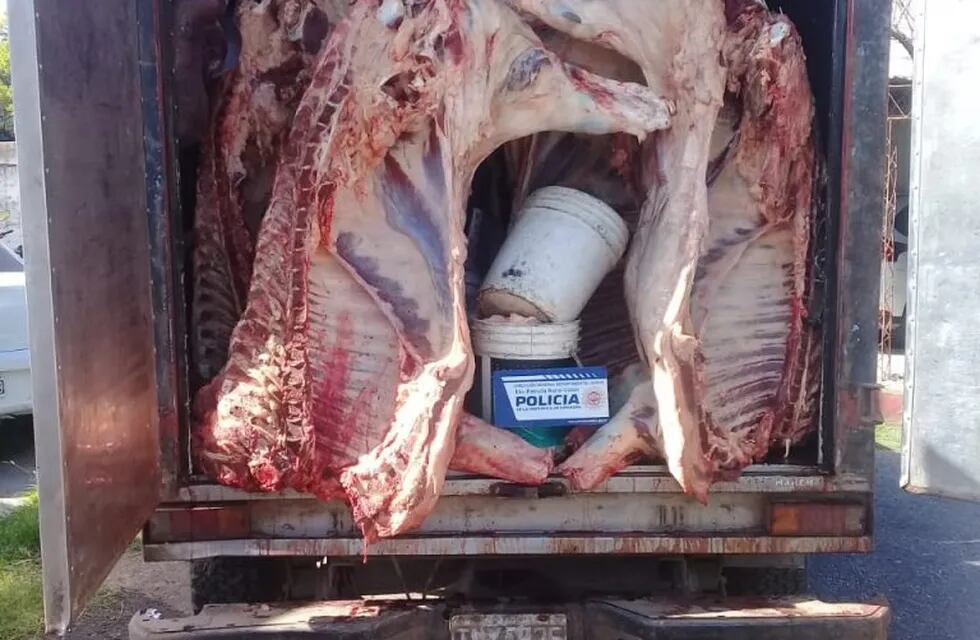 Carne secuestrada en Colonia Caroya (Policía)