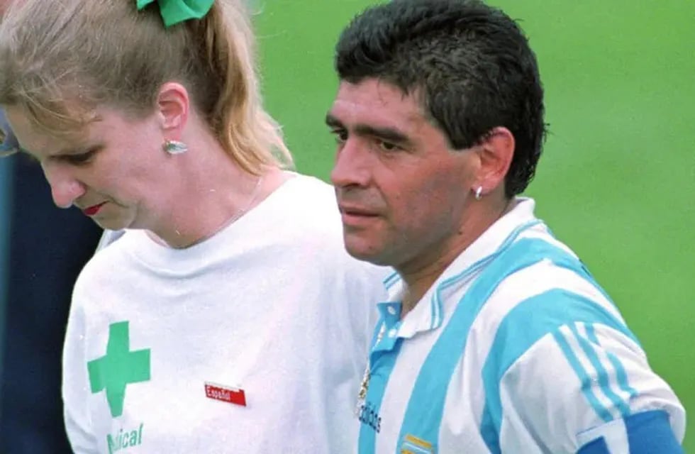 Maradona se despidió del Mundial de Estados Unidos 1994 por dóping positivo.