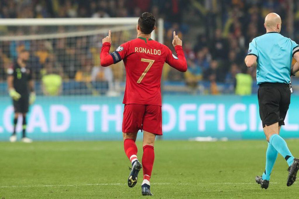 La leyenda de Cristiano Ronaldo sigue creciendo (Foto: EFE/EPA/PAULO NOVAIS)