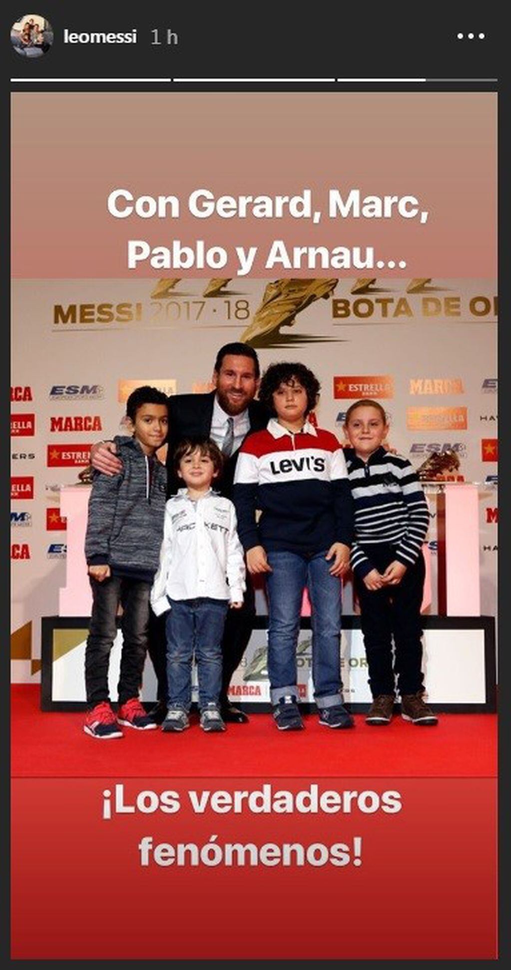 Leo Messi publicó en su Instagram una emotiva foto con los niños que lo homenajearon. (Instagram)