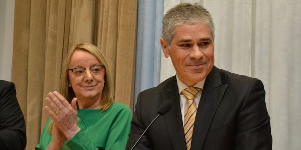 El diputado nacional por Santa Cruz y ex vicegobernador de esa provincia (2015-2019), Pablo González, junto a la gobernadora Alicia Kirchner.