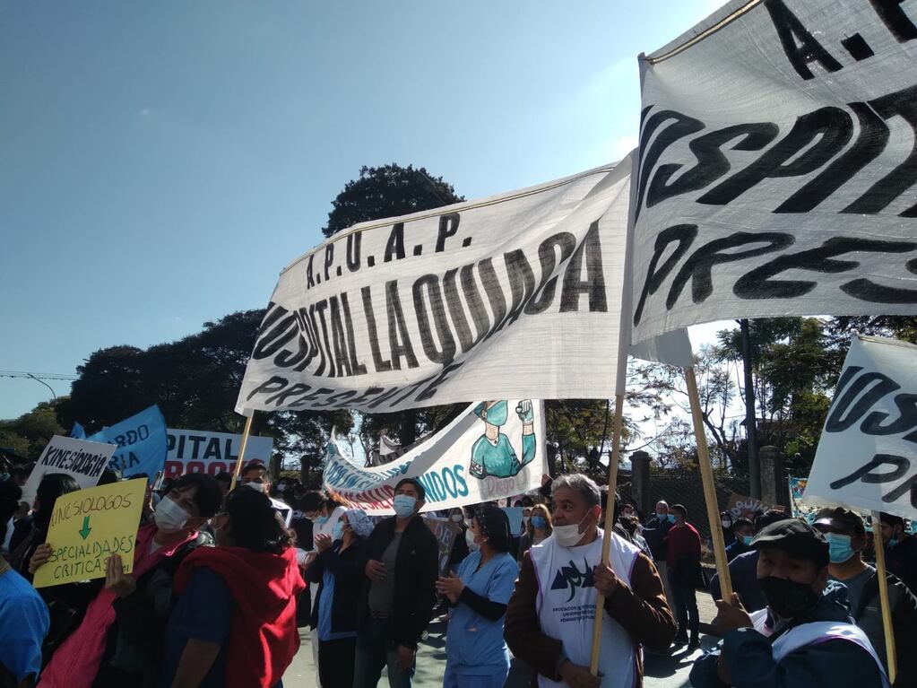 Delegaciones procedentes del interior estuvieron también este jueves en san Salvador de Jujuy sumándose a la jornada de protesta de APUAP.