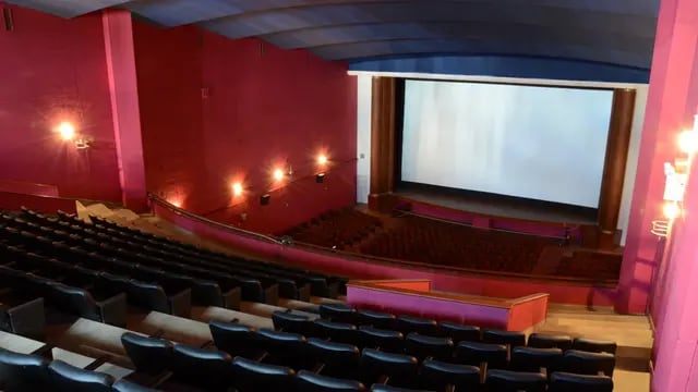 El Cine Municipal "Manuel Belgrano" de Rafaela, uno de los últimos de su clase y magia