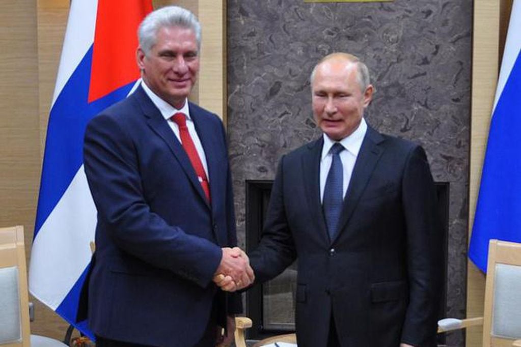 El presidente de Cuba, Miguel Díaz-Canel y el presidente de la Federación de Rusia, Vladimir Putin.