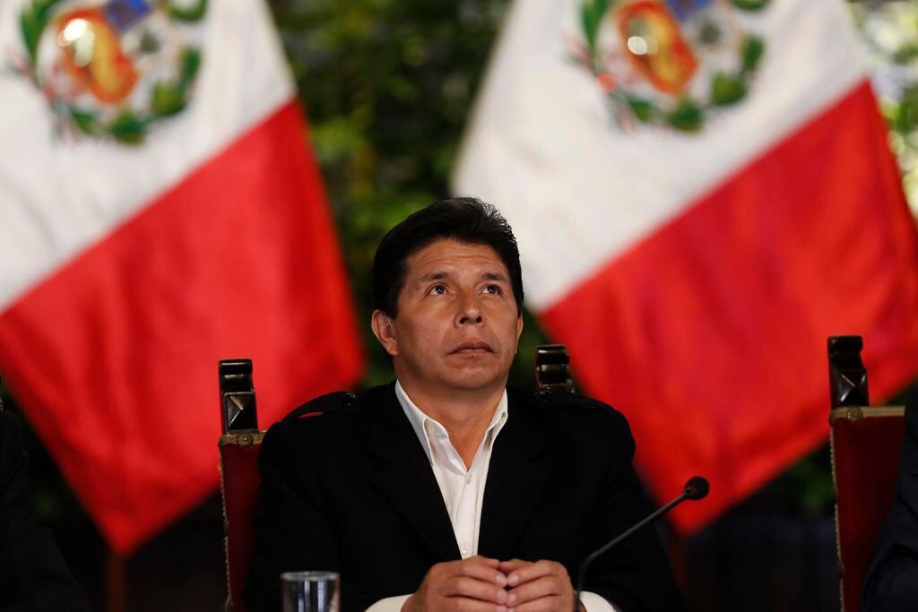 Castillo disuelve el Congreso e instaura un Gobierno de emergencia en Perú