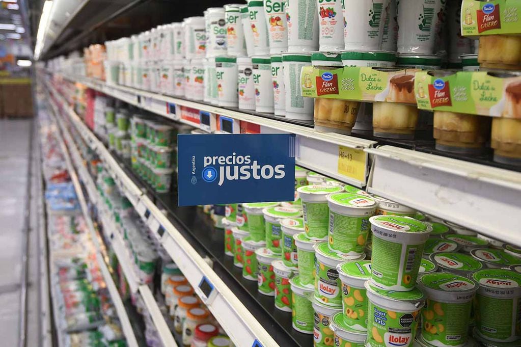 Precios justos en las góndolas de supermercados en MendozaFoto: José Gutierrez / Los Andes