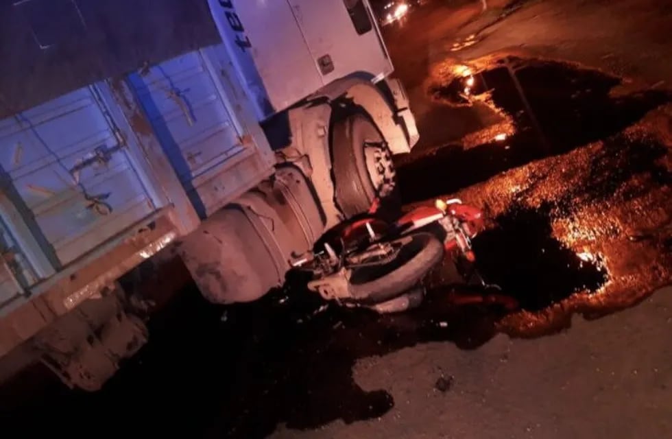 Tragedia en el cordón industrial: un camionero atropelló y mató a un motociclista (SL24)