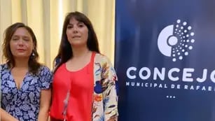 Las concejalas Valeria Soltermam (FDT) y Alejandra Sagardoy (JXC)