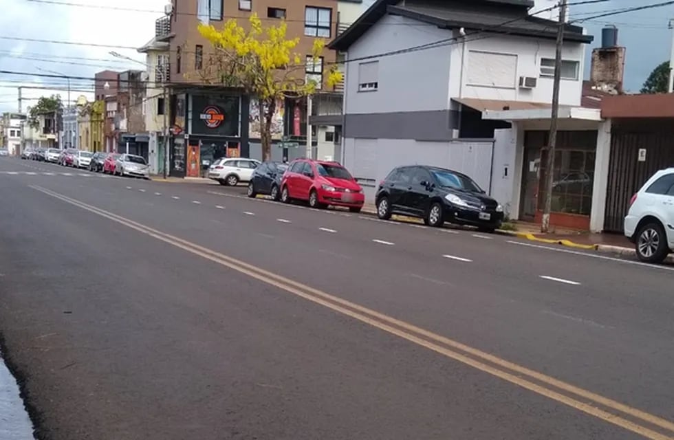 Por decreto se prohíbe el estacionamiento vehicular a 45° la avenida Santa Fe en Posadas