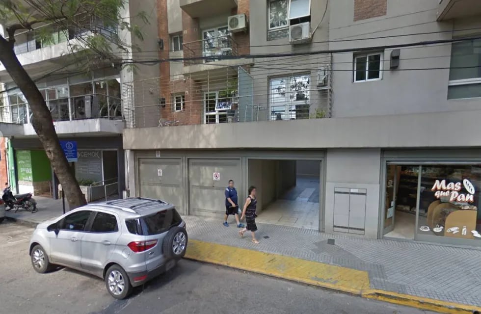 La mujer de 92 años vivía en el primer piso del edificio ubicado sobre la esquina de Buenos Aires y Montevideo.