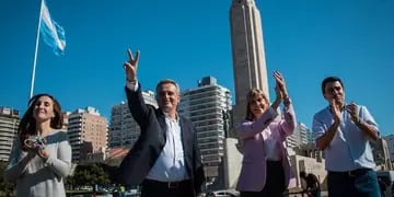 Agustín Rossi y Alejandra Rodenas lanzaron su lista en Rosario