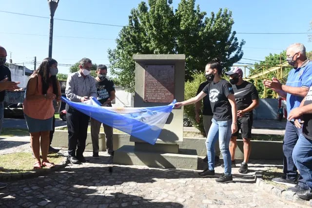 Nueva placa en recuerdo de los ex combatientes de Malvinas