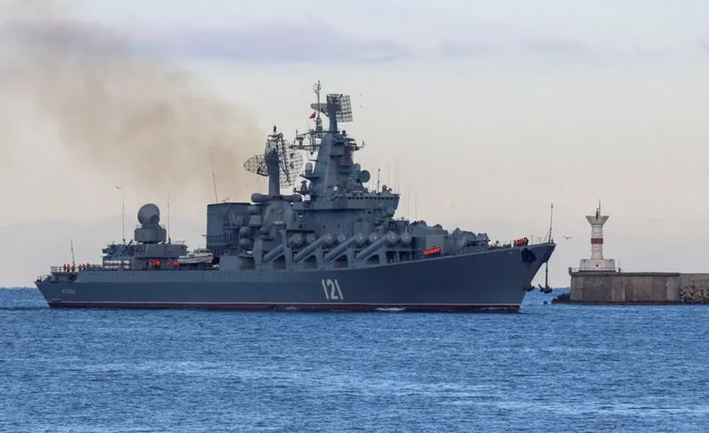 El crucero Moskva Ruso.