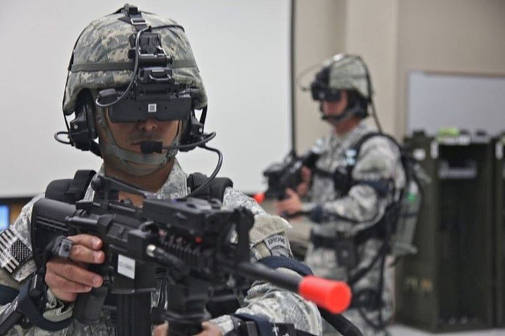 Microsoft promete entregar 100.000 lentes de realidad aumentada al Ejército de EEUU (Clarín)