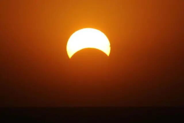 Eclipse solar en las redes del Observatorio Astronómico del Parque del Conocimiento