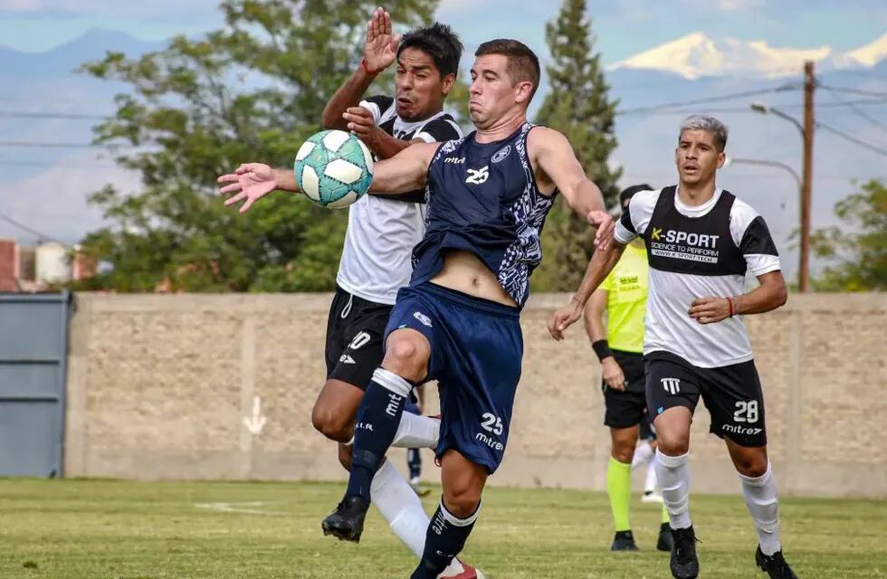 Gimnasia de Mendoza e Independiente Rivadavia jugaron amistoso de cara al torneo Primera Nacional.