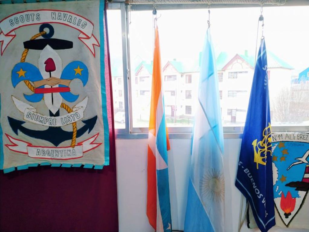 Encuentro Scout Internacional, izado del Pabellón Nacional e insignia Scout.