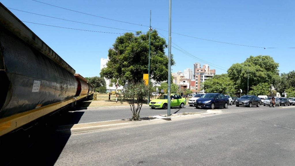 En la ciudad hay 62 pasos a nivel que forman parte de la red del Belgrano Cargas.