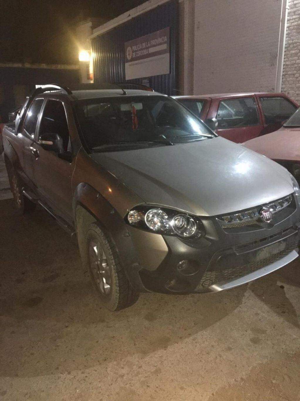 Camioneta recuperada en Tinoco (Policía)