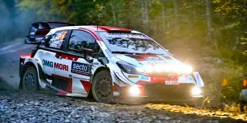 Evans y el Toyota Yaris WRC, vencedores en Finlandia.